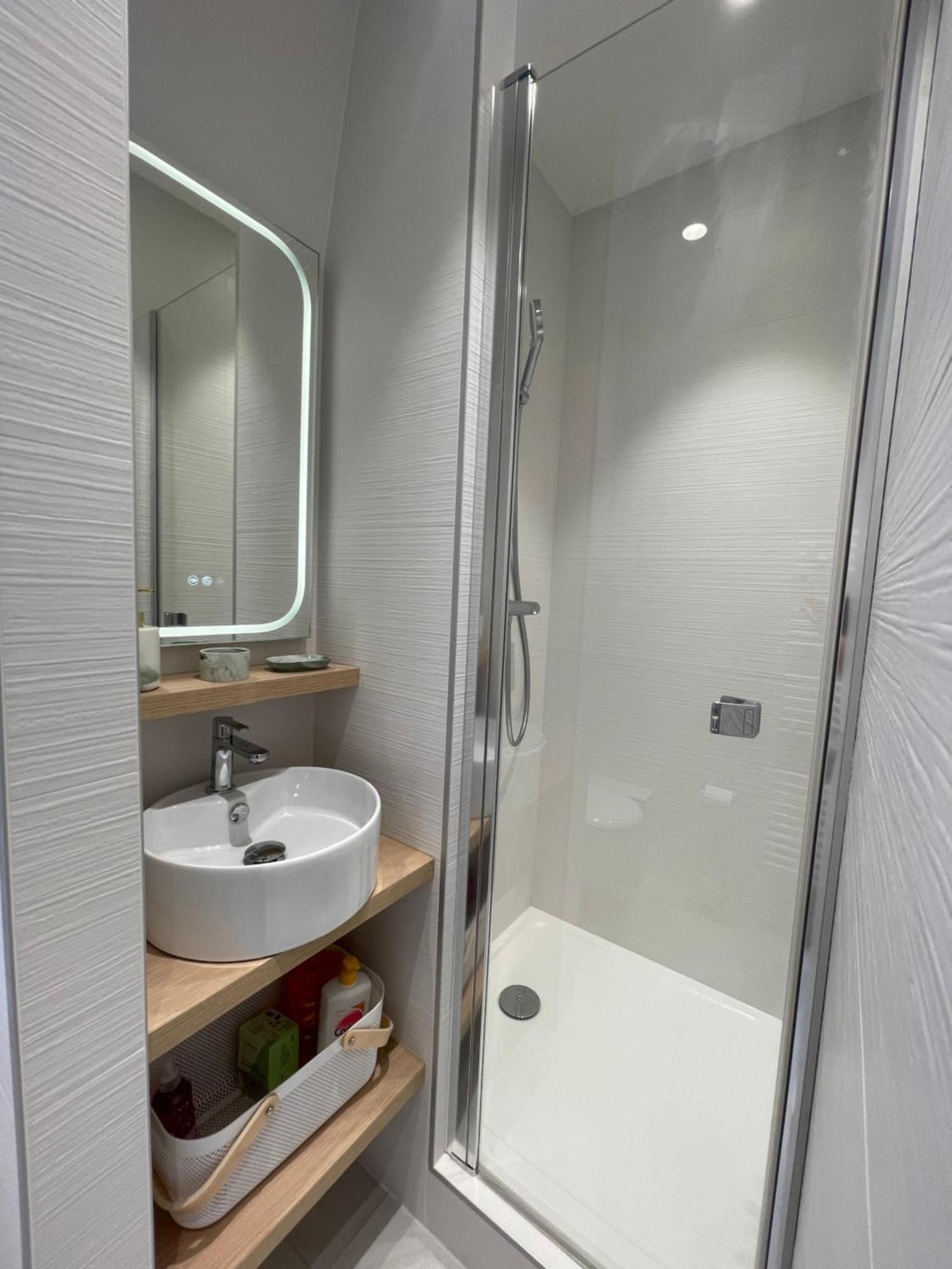 Appartements De Charme Du General Leclerc - Place D'Erlon - Hypercentre - Gare - Реймс Экстерьер фото