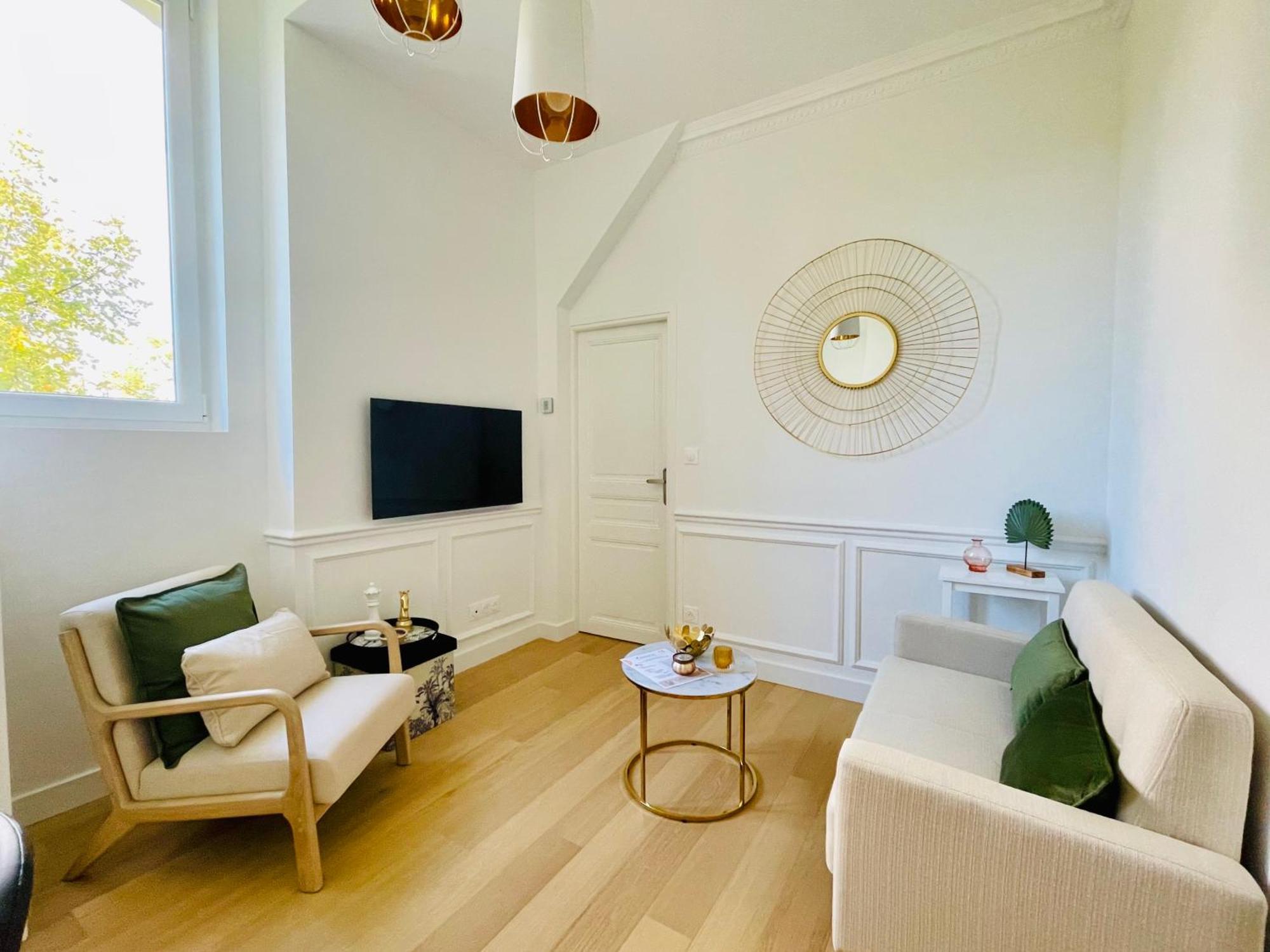 Appartements De Charme Du General Leclerc - Place D'Erlon - Hypercentre - Gare - Реймс Экстерьер фото